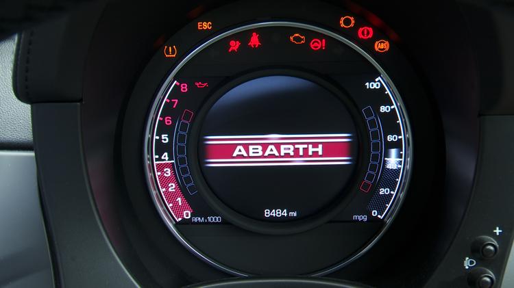 ABARTH 595C CONVERTIBLE 165 17in Alloy