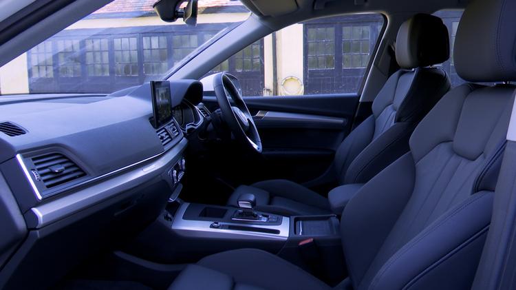 AUDI Q5 SUV Black Edition