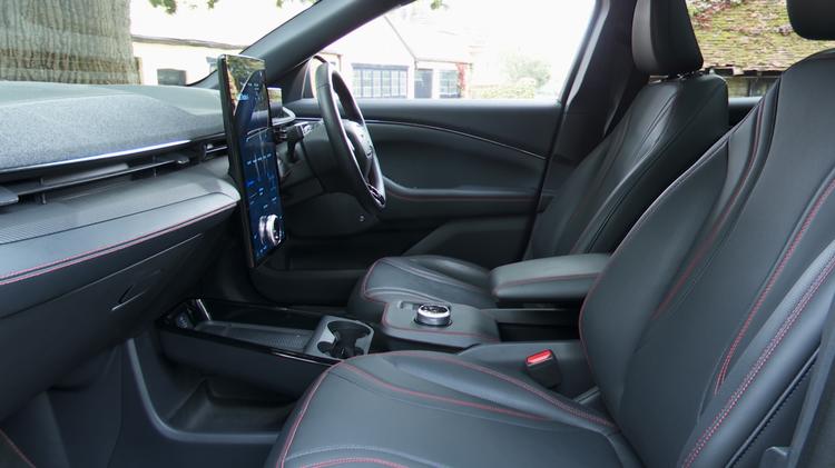 FORD MUSTANG MACH-E SUV Extended Range