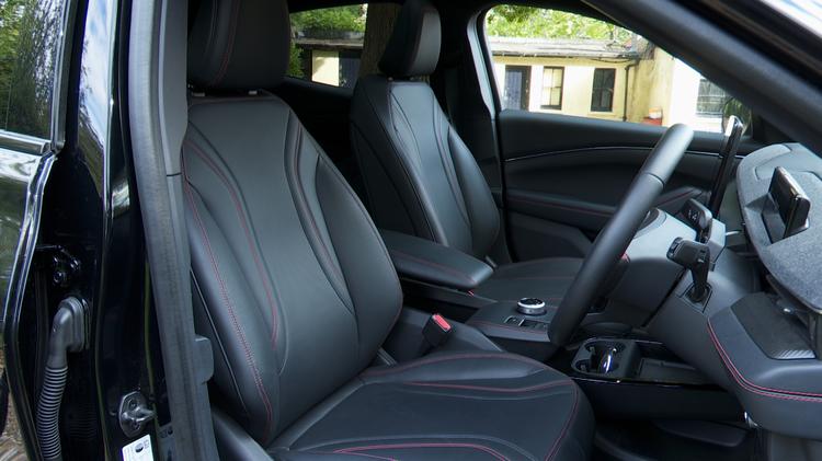 FORD MUSTANG MACH-E SUV Extended Range