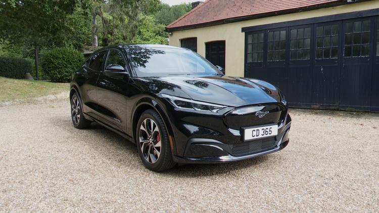 FORD MUSTANG MACH-E SUV Extended Range