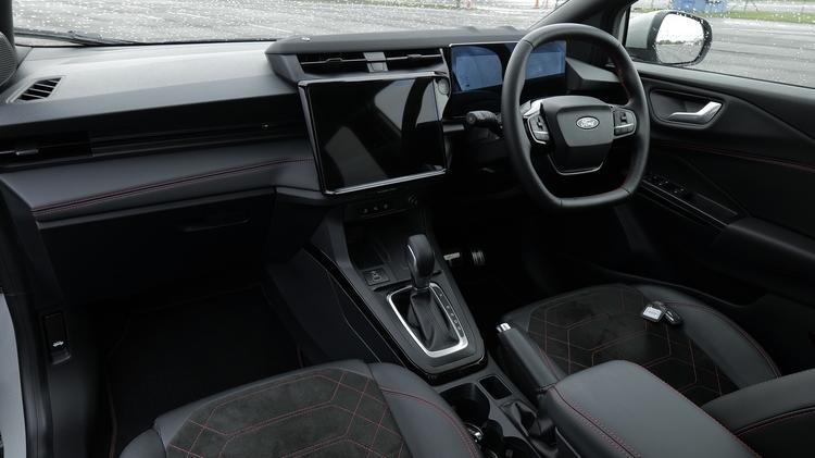 FORD PUMA HATCHBACK Titanium