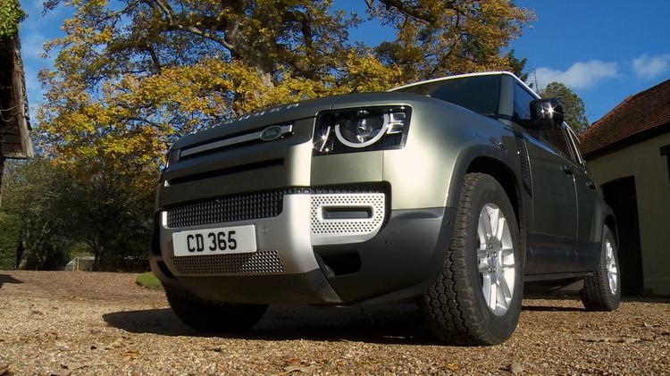 LAND ROVER DEFENDER X-Dynamic SE