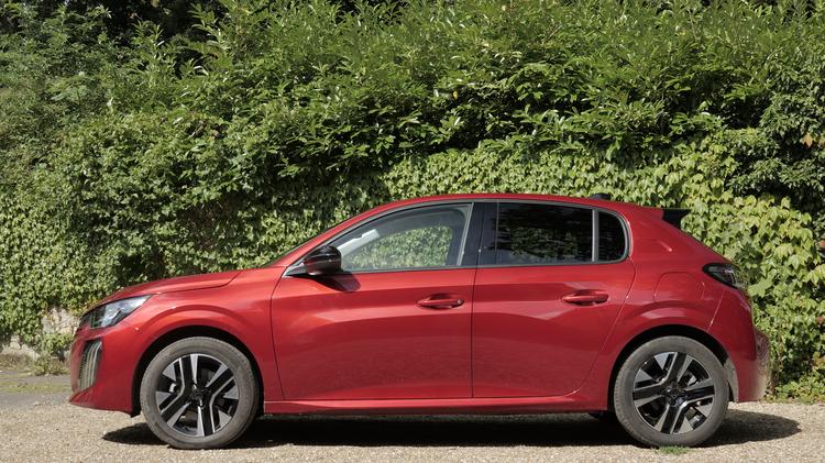 PEUGEOT 208 HATCHBACK Active