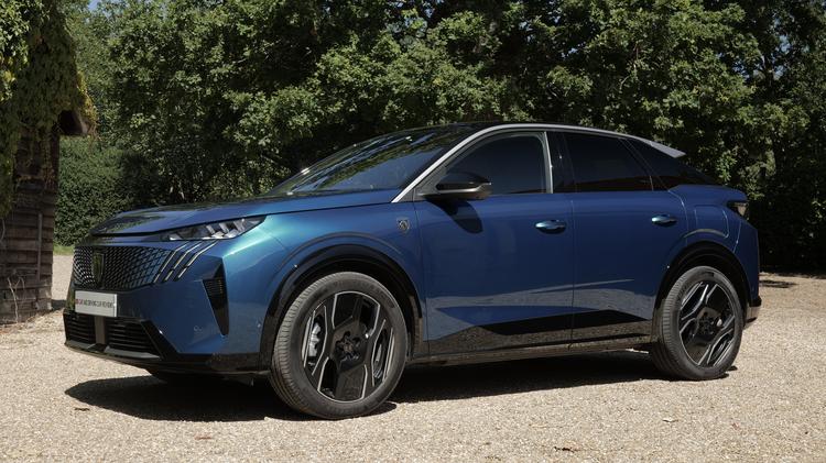 PEUGEOT E-3008 ELECTRIC SUV GT