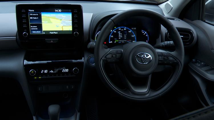 TOYOTA YARIS CROSS SUV Premiere Edition