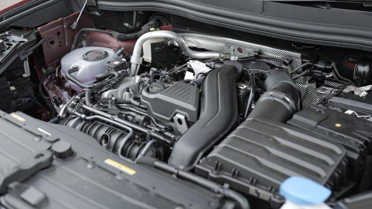 VOLKSWAGEN TIGUAN SUV Elegance