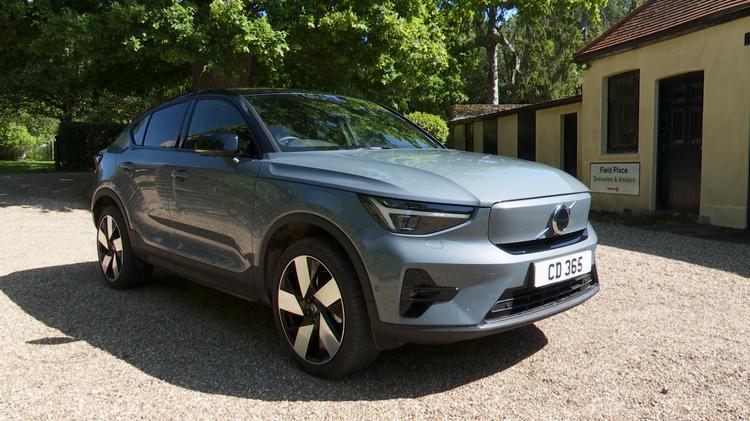 VOLVO EC40 SUV Plus Black Edition