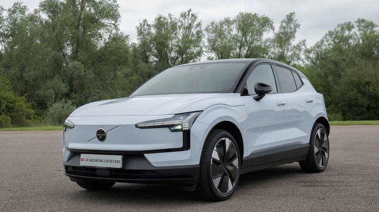 VOLVO EX30 SUV Plus