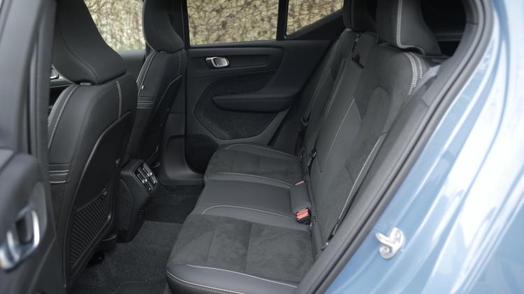 VOLVO XC40 SUV Plus Black Edition