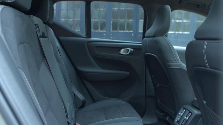 VOLVO EX40 SUV Plus