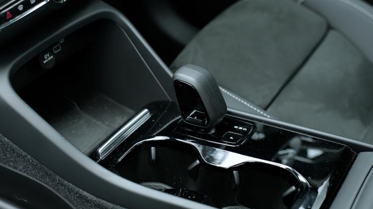 VOLVO EX40 SUV Plus