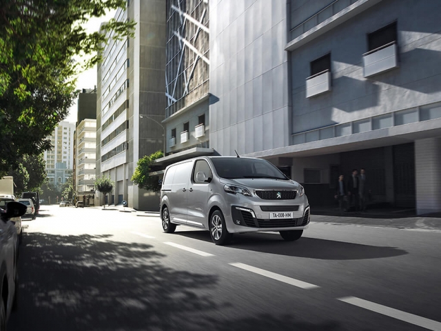 PEUGEOT EXPERT STANDARD 1000 1.5 BlueHDi 100 Professional Premium + Van