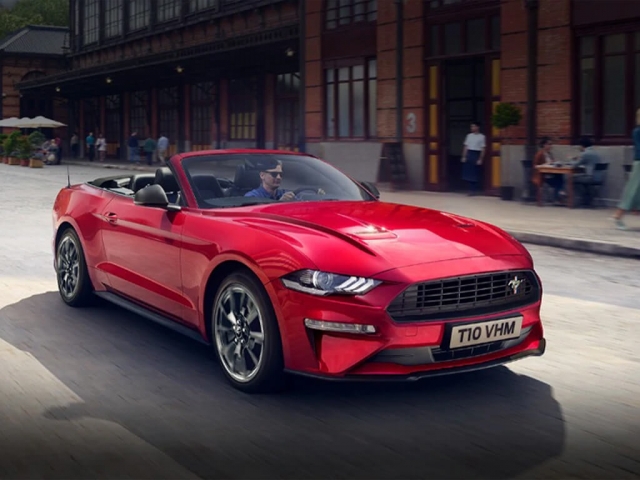 FORD MUSTANG CONVERTIBLE 5.0 V8 449 GT 2dr